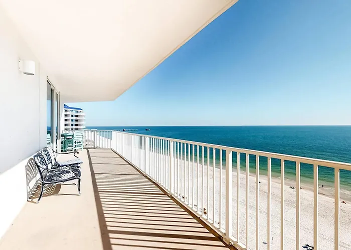Gulf-front Corner W Amazing Views Huge Deck & Shared Pools Hot Tubs Holiday home Gulf Shores